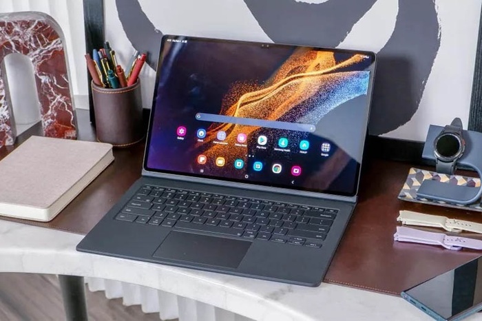 Galaxy Tab S8 Ultra có thể sử dụng như một chiếc laptop