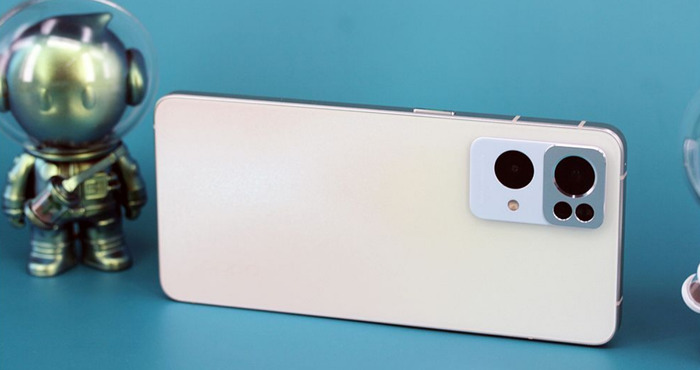 Khó có thể phân thắng bại khi so sánh hai mẫu smartphone này