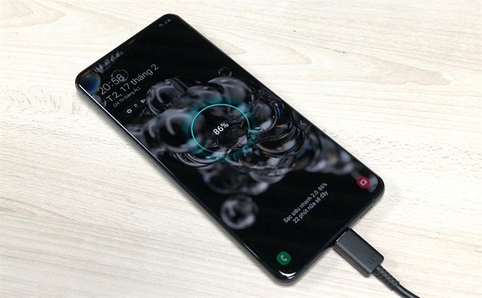 Hỗ trợ sạc nhanh với công suất lớn hơn