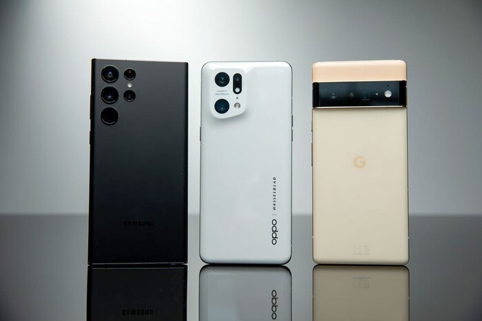 OPPO Find X5 Pro đặt cạnh 2 đối thủ nhưng không hề kém cạnh