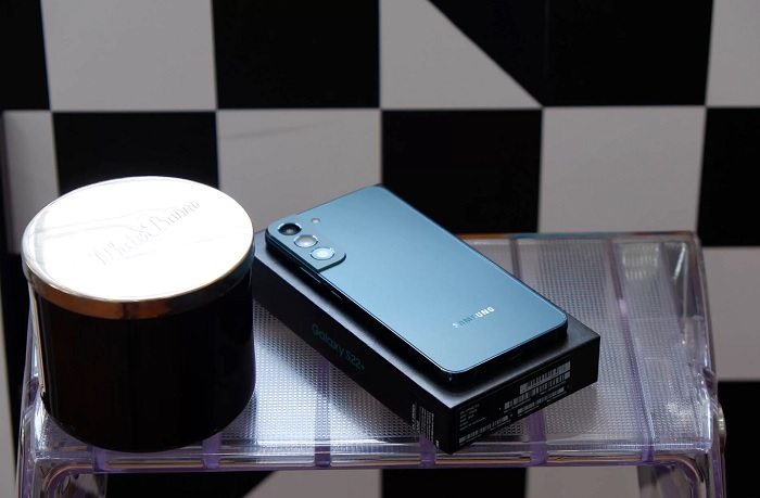 Galaxy S22+ sở hữu viên pin với dung lượng 4500mAh