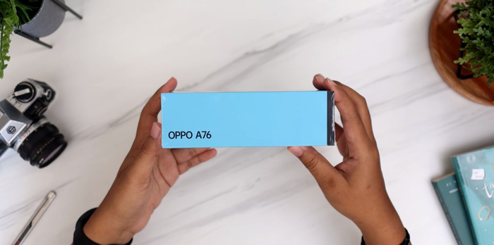 Viền cạnh in tên điện thoại