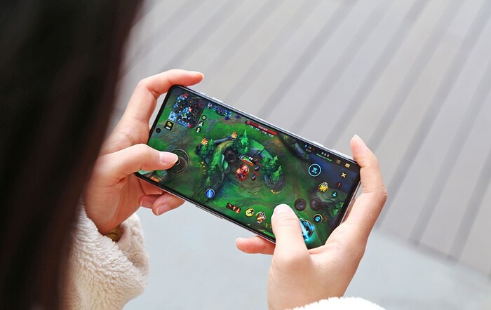 Bạn vẫn có thể thoải mái chơi game àm không mỏi tay