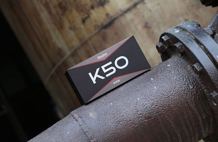 Máy sở hữu viên pin lên tới 4700mAh