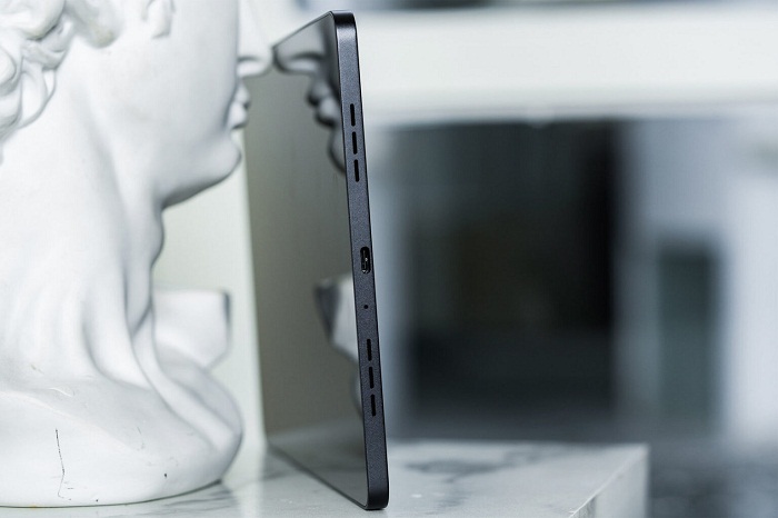 Khung viền vuông vắn khá giống với các dòng iPad của Apple