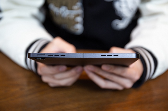 Sở hữu con chip mạnh mẽ và hoàn toàn có thể đáp ứng tốt các tác vụ đồ hoạ nặng