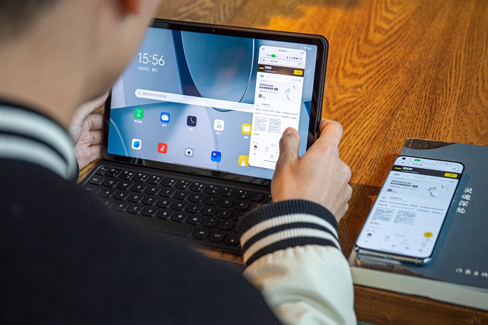 OPPO Pad còn được trang bị hệ thống 4 loa đạt chuẩn stereo và hỗ trợ công nghệ Dolby Atmos