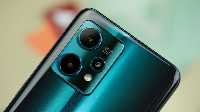 Camera chính sử dụng cảm biến hàng đầu cho chất lượng hình ảnh và video vượt trội