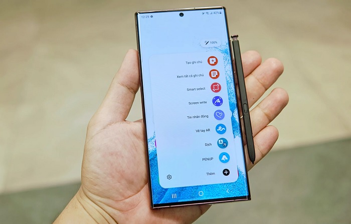 S22 Ultra được trang bị con chip Snapdragon 8 Gen 1 mạnh mẽ