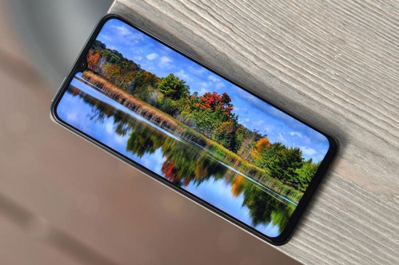 Smartphone vivo 72 5G được trang bị hệ thống âm thanh vượt trội Speaker Boost 3.0