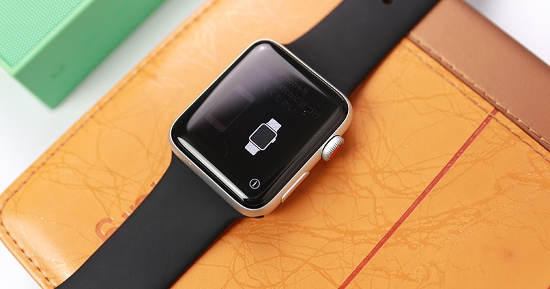 Bảo quản Apple Watch để lâu không sạc có sao không?