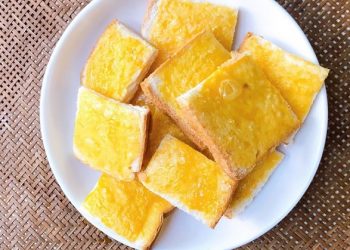 bánh mì trứng nướng bằng nồi chiên không dầu