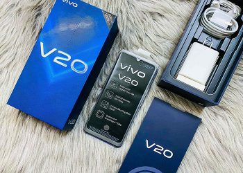 Kiểm tra kỹ lưỡng các phụ kiện đi kèm để đảm bảo thiết bị không bị hỏng hóc trước khi mua