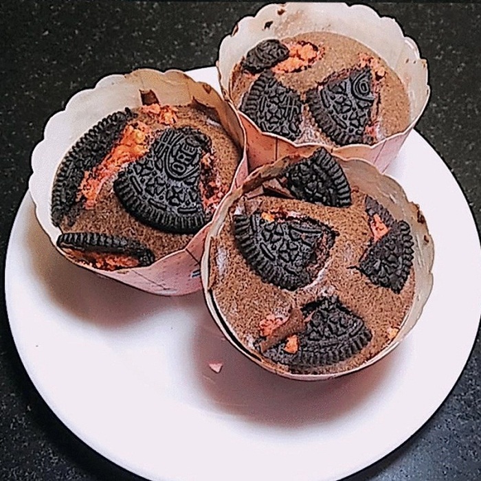 Bạn đã hoàn thành món bánh cupcake oreo thơm ngon rồi