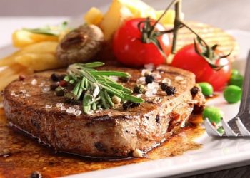 cách làm bò bít tết bằng chảo chống dính