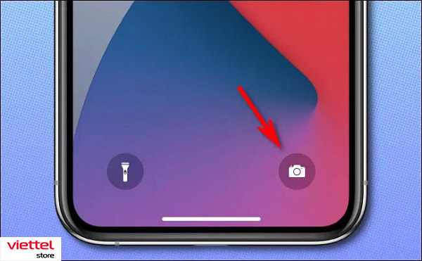 Nhấn giữ biểu tượng camera từ màn hình khóa