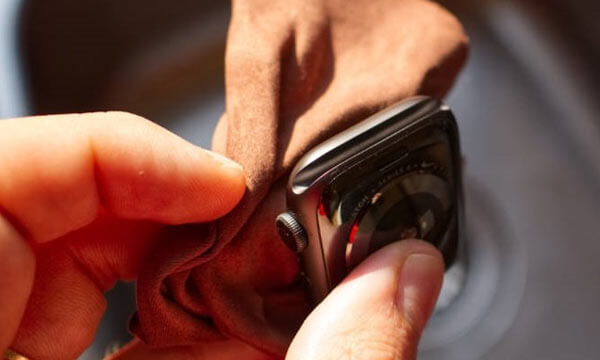 Hướng dẫn vệ sinh đồng hồ Apple Watch