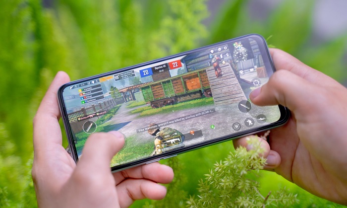 Chơi PUBG trên điện thoại OPPO A76