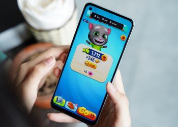 Đánh giá OPPO Reno7 Z 5G: Thiết kế tuyệt đẹp, sạc nhanh, chụp ảnh cực ổn áp