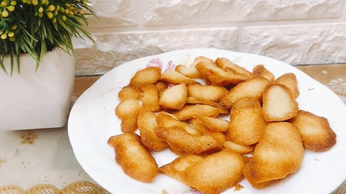 Bánh lưỡi mèo món ăn khóai khẩu của nhiều người