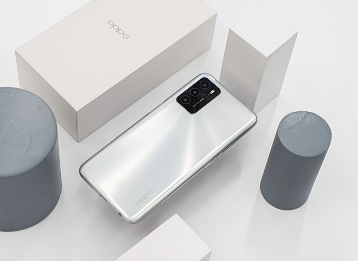 OPPO A16 được trang bị mặt lưng bóng bẩy hào nhoáng