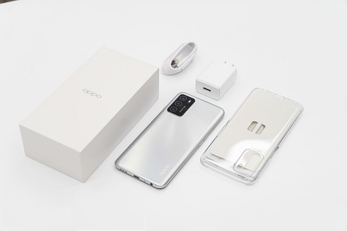 OPPO A16 và các phụ kiện đi kèm