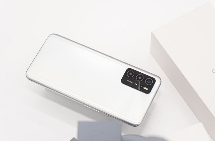 Các góc cạnh được bo cong mềm mại tạo sự thoải mái khi cầm trên tay