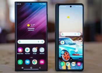 Hơn nhau gần 10 triệu, nên mua Galaxy S22 Ultra hay Galaxy Z Fold3?