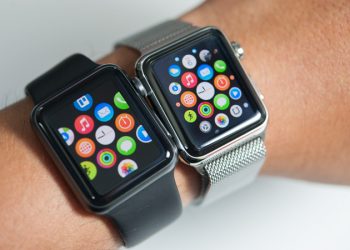 Giải đáp: Nên mua Apple Watch nhôm hay thép?