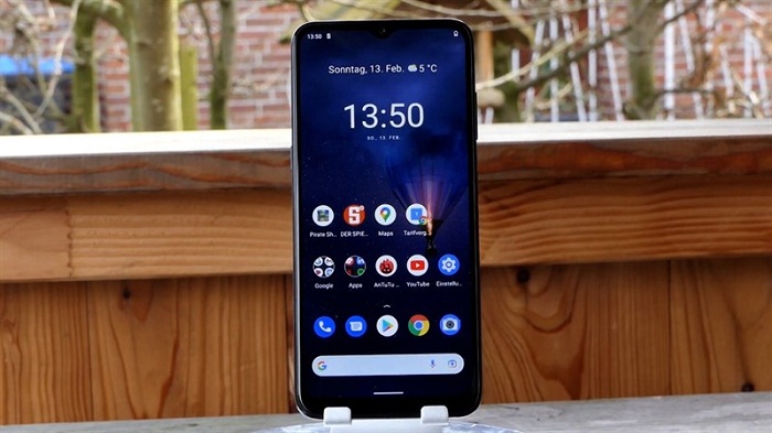 Hỗ trợ tần số quét cao 90Hz cho trải nghiệm sử dụng mượt mà