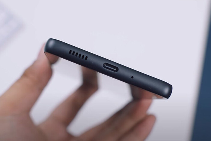 Cạnh dưới Samsung Galaxy A33 5G