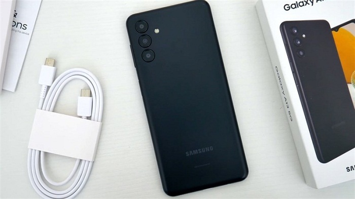 Galaxy A13 đi kèm pin 5.000 mAh.