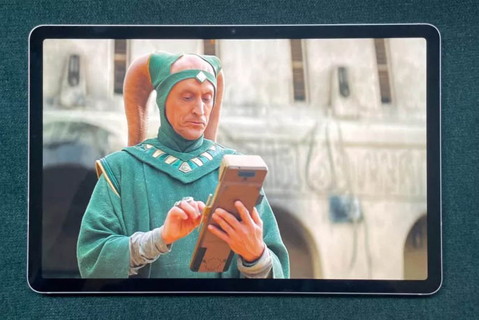 Galaxy Tab S8 bản tiêu chuẩn có đến 4 chiếc loa riêng biệt