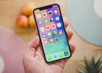 iPhone thường được cài đặt độ nhạy cảm ứng mặc định