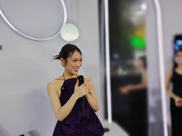 Tính năng chụp chân dung với camera sau ngay tại sự kiện ra mắt