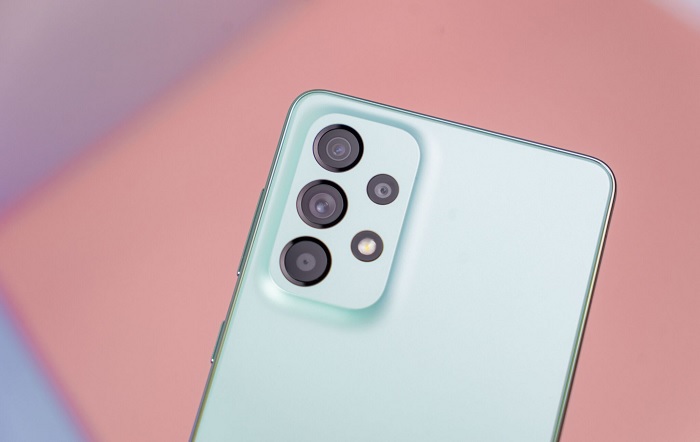 Cận cảnh cụm camera sau của Galaxy A73 5G
