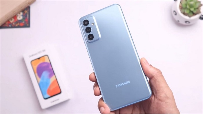Samsung Galaxy F23 5G phiên bản xanh nước biển
