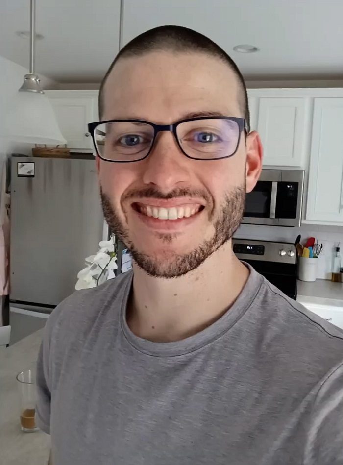 Camera selfie có chất lượng khá ổn, đáp ứng tốt nhu cầu làm việc, học tập online