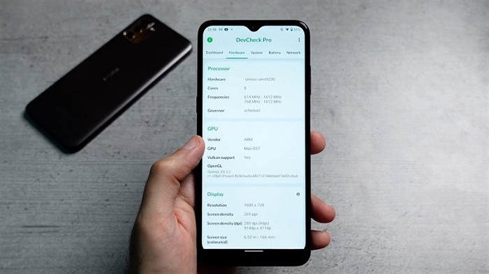 Con chip Unisoc T606  giúp máy thực hiện tốt các tác vụ cơ bản