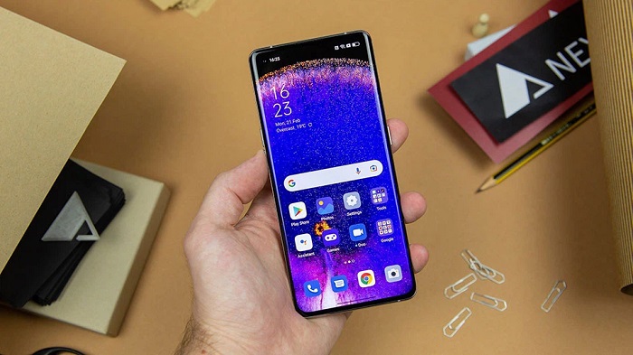 Mặt trước của OPPO Find X5