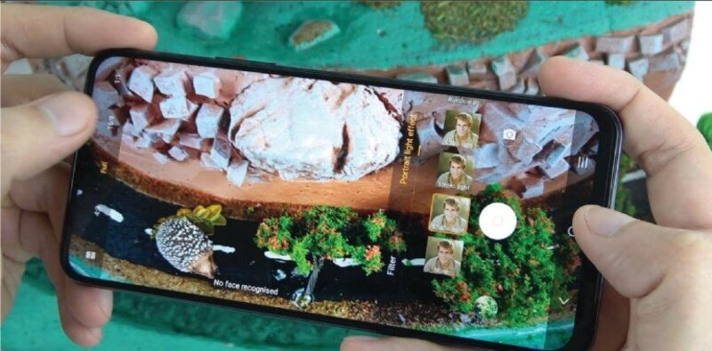 vivo Y53s sở hữu hệ thống camera hiện đại với lấy nét theo pha và xóa phông cực ảo diệu