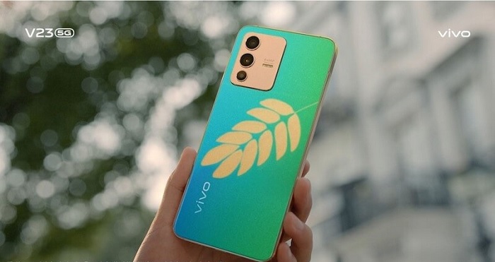 Thiết kế mặt lưng đổi màu độc đáo của phiên bản vivo V23 5G Vàng Ánh Dương