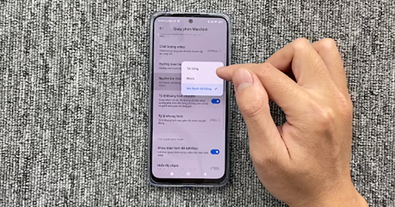 nhấn vào mục Nguồn âm thanh