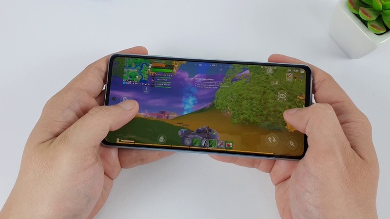 Samsung Galaxy S20 FE được mệnh danh là cỗ máy chiến game hạng nặng dành cho các game thủ
