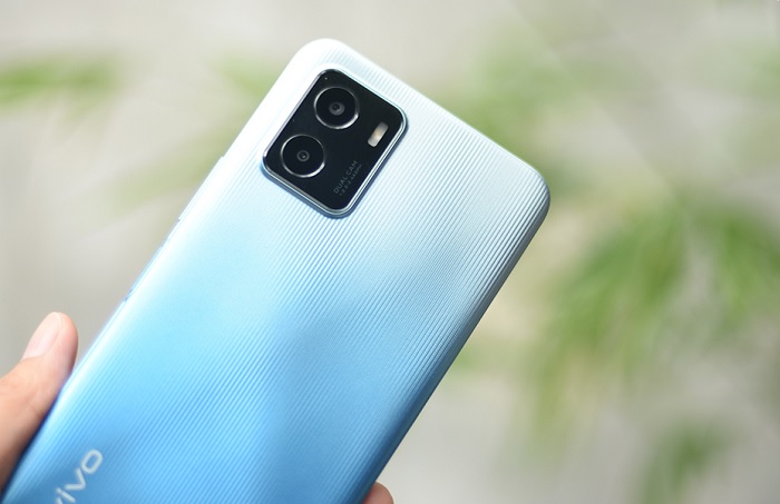Cận cảnh cụm camera sau của Vivo Y15s