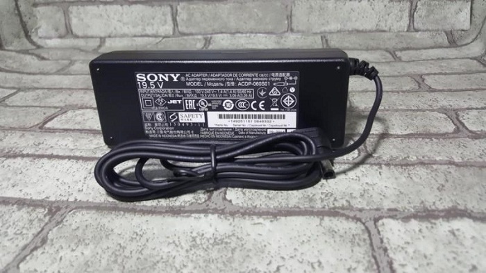 Chức năng chủ yếu của Adapter là chuyển đổi điện áp