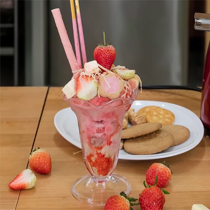 Ly kem xua tan cái nóng mùa hè