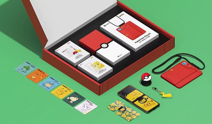 Hộp đựng Galaxy Z Flip3 Pokemon Edition và toàn bộ các phụ kiện đi kèm