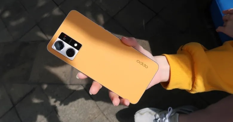 có nên mua OPPO Reno7