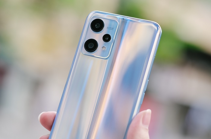 Mặt lưng Realme 9 Pro bóng bẩy